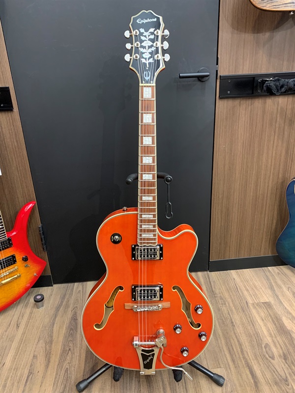 Epiphone Emperor Swingsterの画像